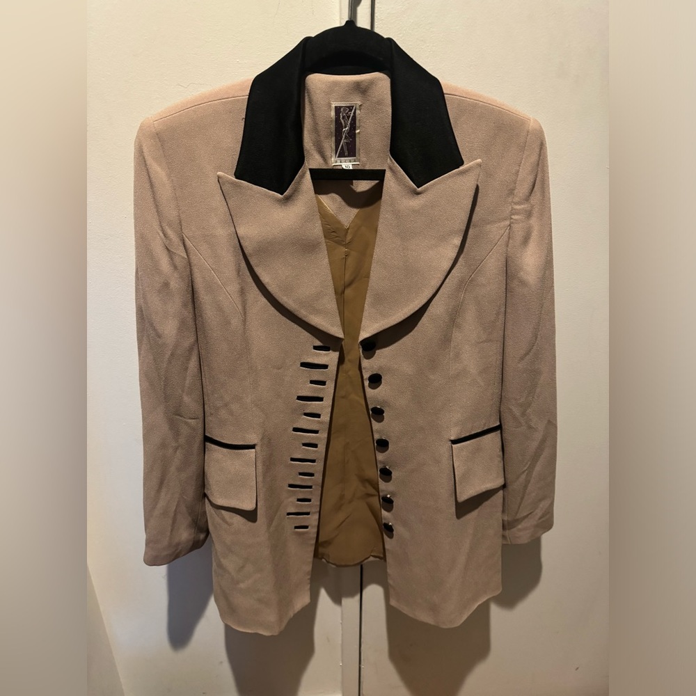 Zelda button detail blazer